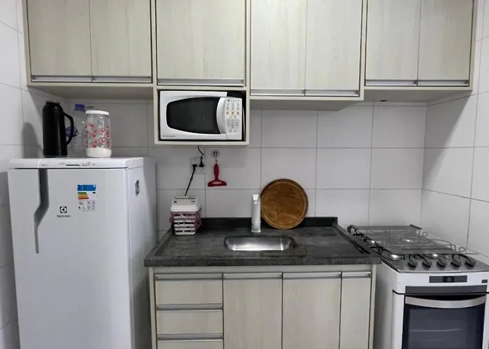 Apartamento Na Martim De Sa - 850 Metros Da Praia - Wi-Fi - Estacionamento